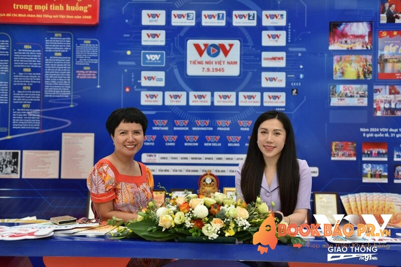 Hình thức (Talkshow) khách mời và MC