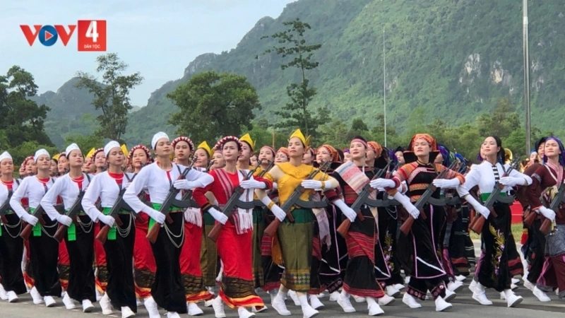 VOV4 thuộc ban dân tộc chuyên phát sóng cho các dân tộc thiểu số vùng sâu vùng xa